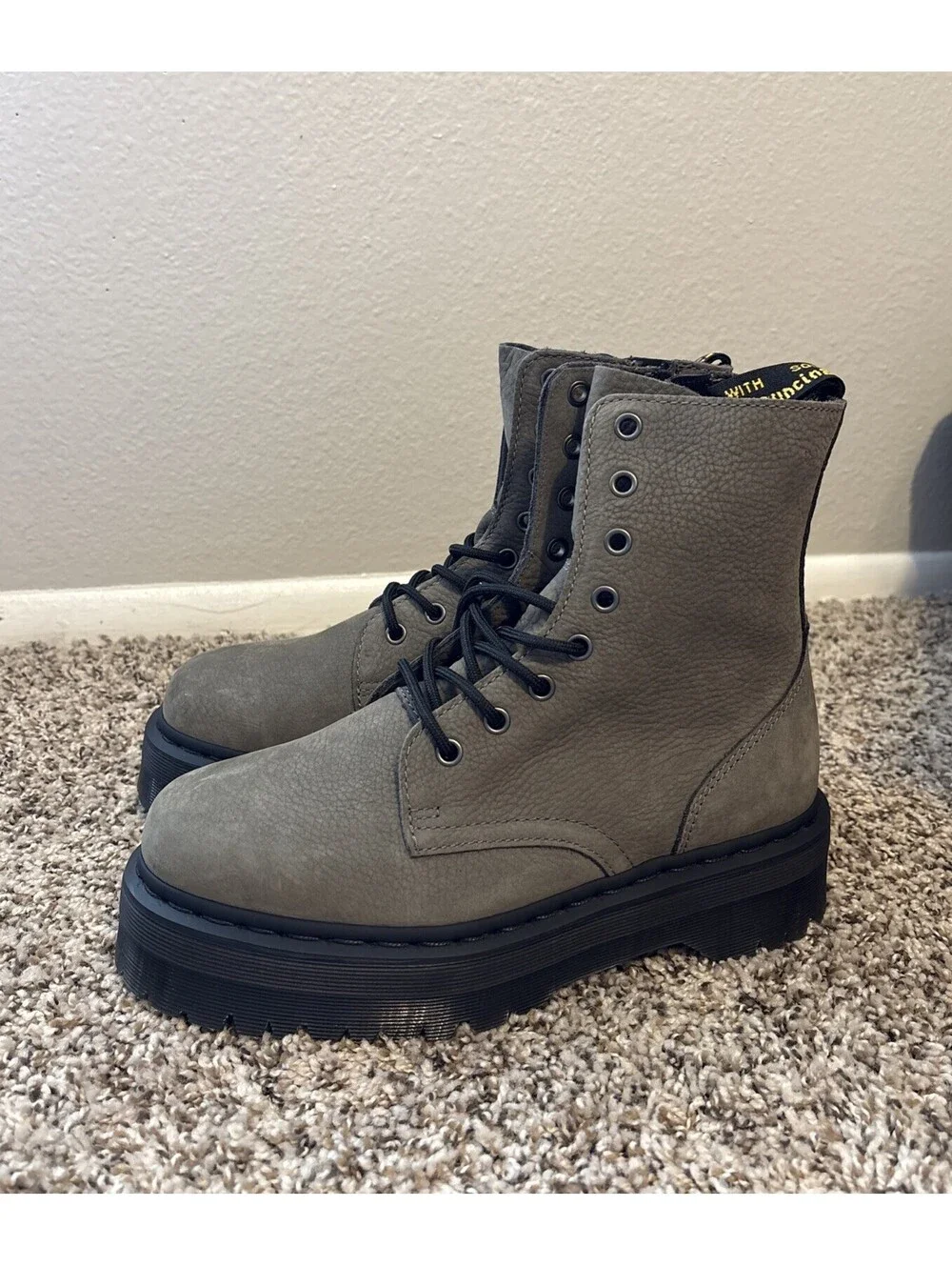 Doc Dr Martens Jadon Boots Women's Size 9 Olive Green Side Zip Platform Leather